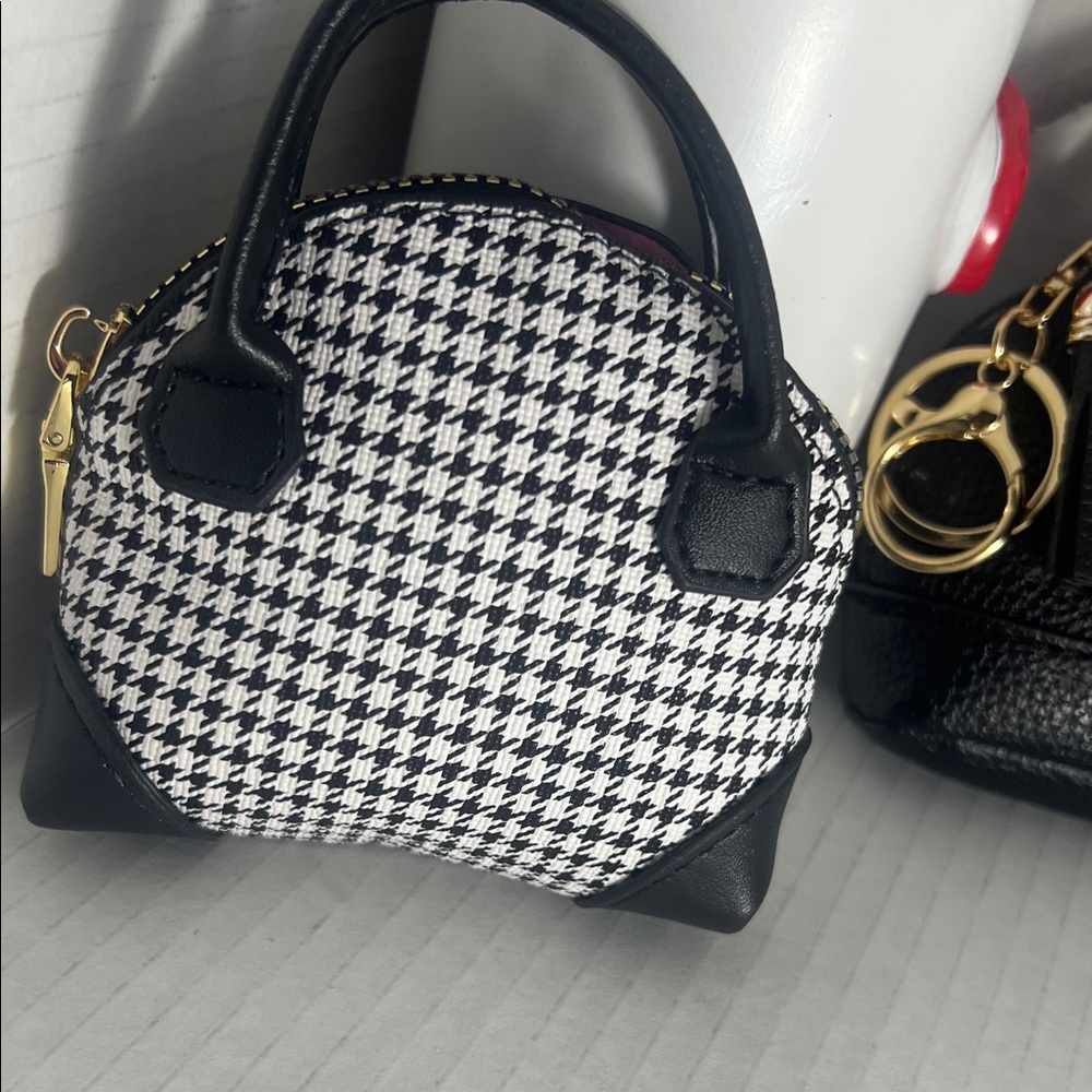 Elegant Black and Red Mini Bag with Gold Accents - Picture 6 of 8
